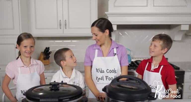 kids learning how to use the instant pot