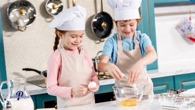 Kids cooking in the kitchen Online cooking classes