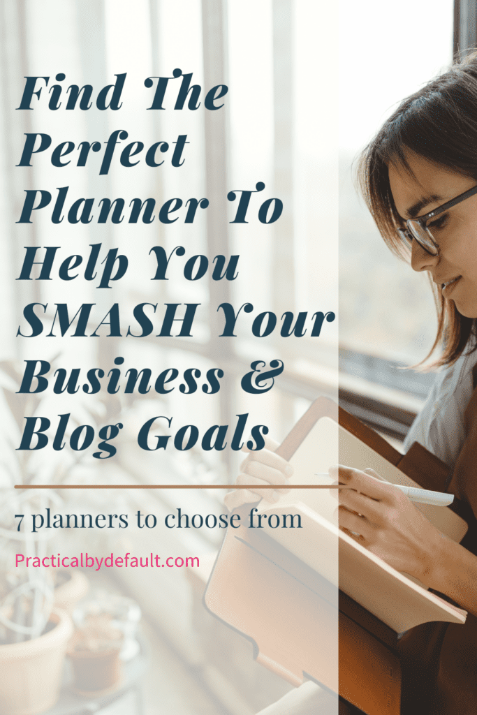 woman with blog and business planner