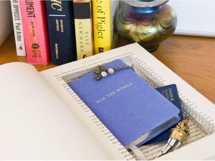 book hidden gift
